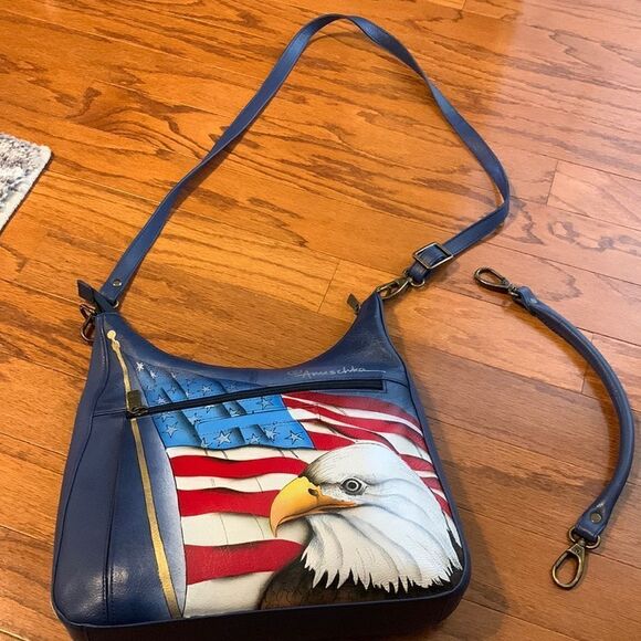 Anuschka crossbody w/adjustable strap and small handle to change to shoulder bag - Picture 3 of 12